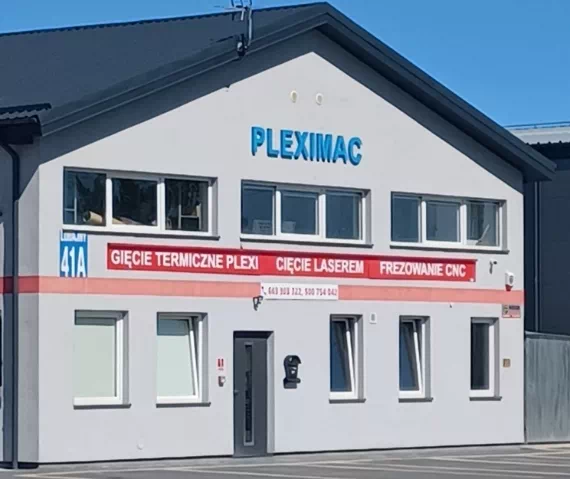 Budynek firmy Pleximac